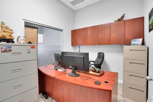 880 4 Avenue Sw, Calgary, AB 