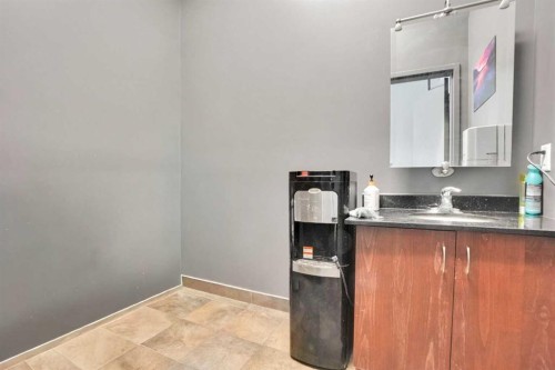 880 4 Avenue Sw, Calgary, AB 
