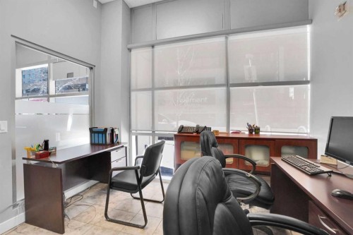 880 4 Avenue Sw, Calgary, AB 