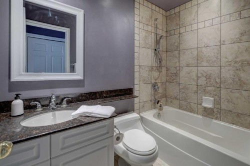 36 Hawksley Crescent Nw, Calgary, AB - Indoor Photo Showing Bathroom