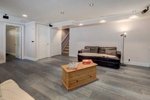 36 Hawksley Crescent Nw, Calgary, AB - Indoor