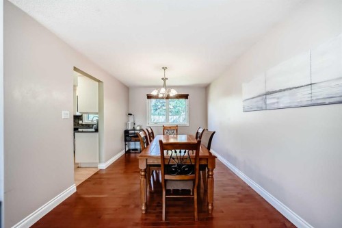 1220 73 Avenue Sw, Calgary, AB - Indoor Photo Showing Dining Room