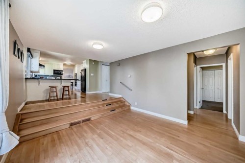 1220 73 Avenue Sw, Calgary, AB - Indoor Photo Showing Other Room