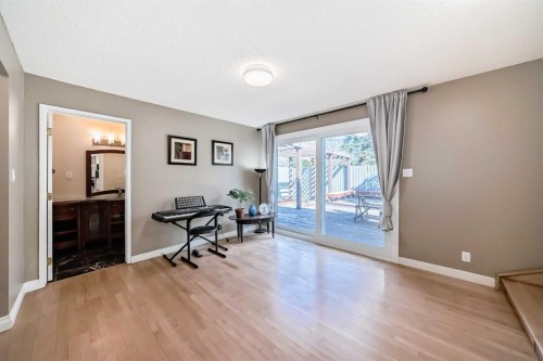 1220 73 Avenue Sw, Calgary, AB - Indoor