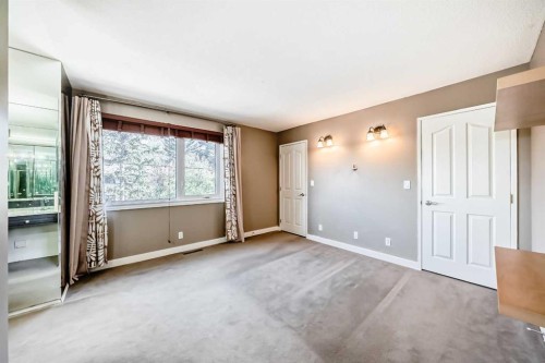 1220 73 Avenue Sw, Calgary, AB - Indoor Photo Showing Other Room