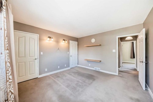 1220 73 Avenue Sw, Calgary, AB - Indoor Photo Showing Other Room