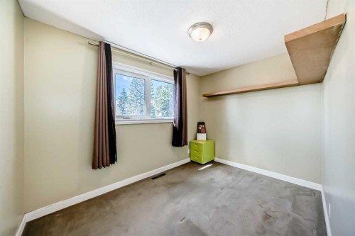 1220 73 Avenue Sw, Calgary, AB - Indoor Photo Showing Other Room