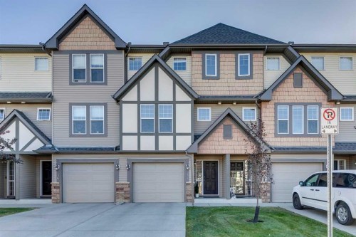 44 Everridge Common Sw, Calgary, AB - Outdoor With Facade