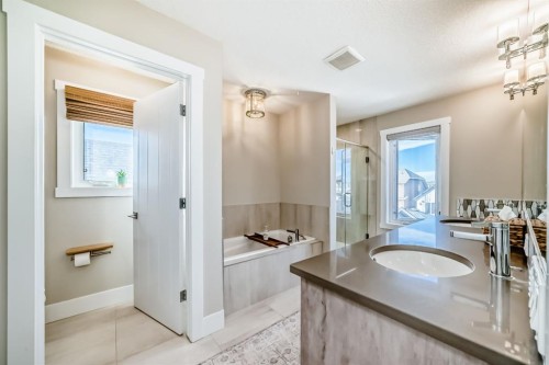68 Mahogany Gardens Se, Calgary, AB - Indoor Photo Showing Bathroom