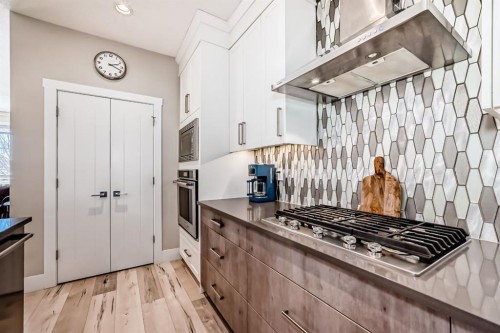 68 Mahogany Gardens Se, Calgary, AB - Indoor Photo Showing Kitchen With Upgraded Kitchen