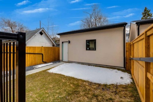 631 28 Avenue Nw, Calgary, AB - Outdoor With Exterior