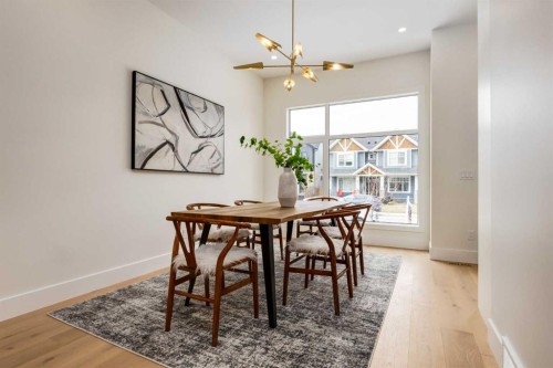631 28 Avenue Nw, Calgary, AB - Indoor Photo Showing Dining Room