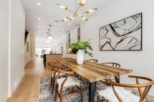 631 28 Avenue Nw, Calgary, AB - Indoor Photo Showing Dining Room