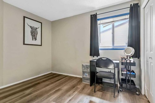 52 Hunters Crescent, Okotoks, AB - Indoor