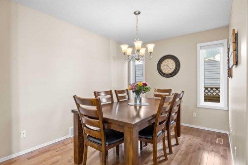 142 Sierra Nevada Green Sw, Calgary, AB - Indoor Photo Showing Dining Room