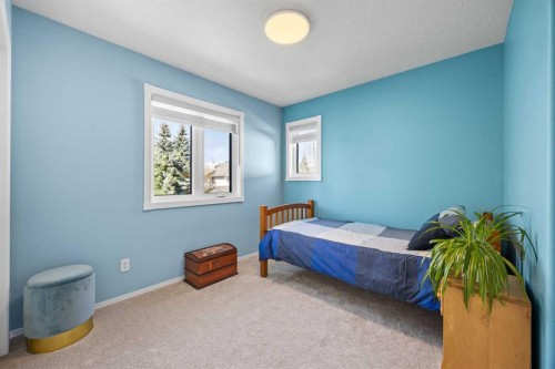 142 Sierra Nevada Green Sw, Calgary, AB - Indoor Photo Showing Bedroom
