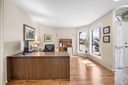 142 Sierra Nevada Green Sw, Calgary, AB - Indoor Photo Showing Office
