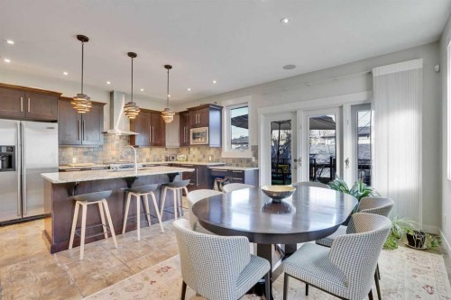 4120 16 Street Sw, Calgary, AB - Indoor Photo Showing Other Room