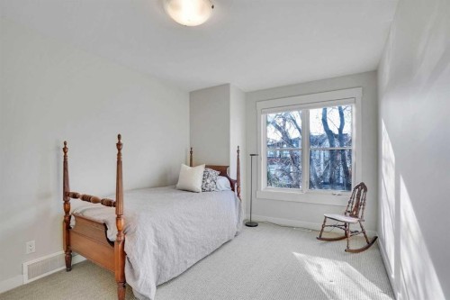 4120 16 Street Sw, Calgary, AB - Indoor Photo Showing Bedroom