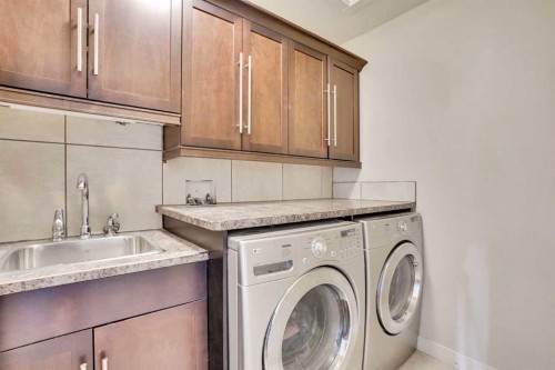 4120 16 Street Sw, Calgary, AB - Indoor Photo Showing Laundry Room