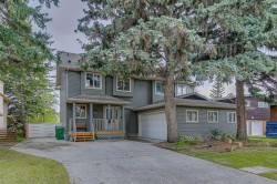 361 Wildwood Drive SW Calgary, AB T3C 3E4