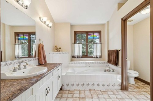361 Wildwood Drive Sw, Calgary, AB 