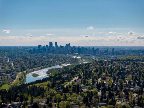 361 Wildwood Drive Sw, Calgary, AB 