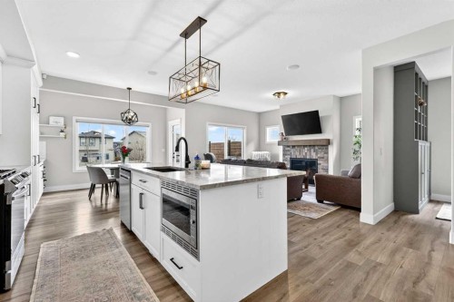 652 Reynolds Crescent Sw, Airdrie, AB - Indoor Photo Showing Kitchen With Upgraded Kitchen