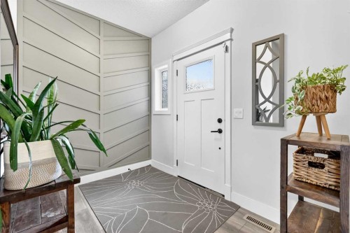 652 Reynolds Crescent Sw, Airdrie, AB - Indoor Photo Showing Other Room
