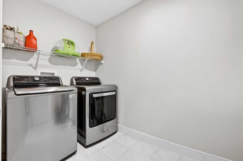652 Reynolds Crescent Sw, Airdrie, AB - Indoor Photo Showing Laundry Room