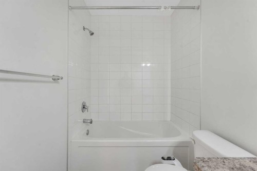 88 Cityscape Row Ne, Calgary, AB - Indoor Photo Showing Bathroom