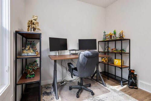 77 Walgrove Gardens Se, Calgary, AB - Indoor Photo Showing Office