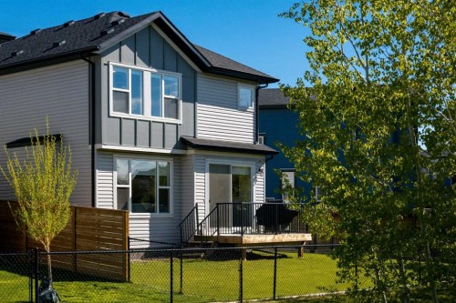 77 Walgrove Gardens Se, Calgary, AB - Outdoor