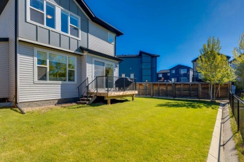 77 Walgrove Gardens Se, Calgary, AB - Outdoor
