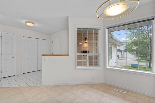 31 Silvergrove Close Nw, Calgary, AB 