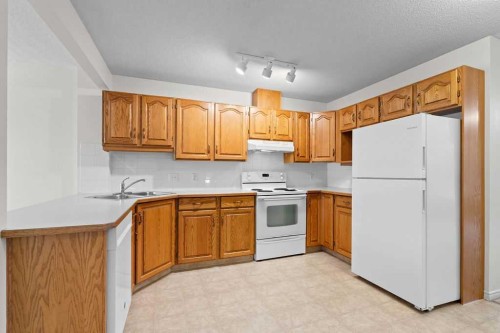 31 Silvergrove Close Nw, Calgary, AB 