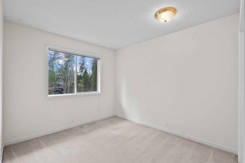 31 Silvergrove Close Nw, Calgary, AB 
