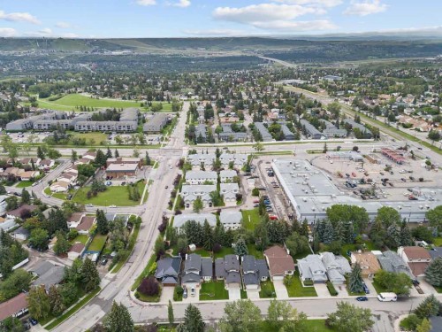 31 Silvergrove Close Nw, Calgary, AB 