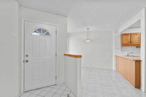 31 Silvergrove Close Nw, Calgary, AB 