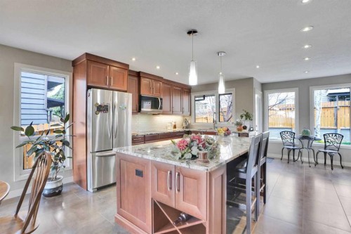 95 Edenwold Crescent Nw, Calgary, AB - Indoor Photo Showing Kitchen With Stainless Steel Kitchen With Upgraded Kitchen