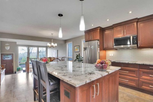 95 Edenwold Crescent Nw, Calgary, AB - Indoor Photo Showing Kitchen With Upgraded Kitchen