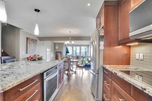 95 Edenwold Crescent Nw, Calgary, AB - Indoor Photo Showing Kitchen With Upgraded Kitchen