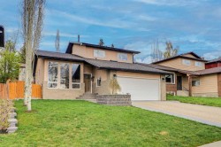 95 Edenwold Crescent NW Calgary, AB T3A 3T7