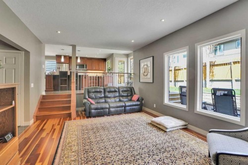 95 Edenwold Crescent Nw, Calgary, AB - Indoor Photo Showing Living Room