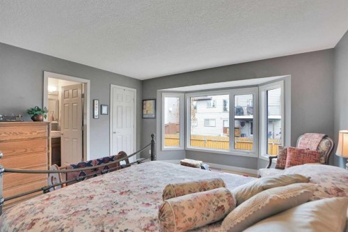 95 Edenwold Crescent Nw, Calgary, AB - Indoor Photo Showing Bedroom