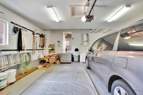 95 Edenwold Crescent Nw, Calgary, AB - Indoor Photo Showing Garage