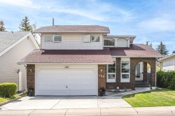 180 Woodglen Way SW Calgary, AB T2W 4T3