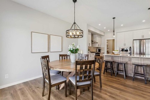 437 Magnolia Way Se, Calgary, AB - Indoor Photo Showing Dining Room