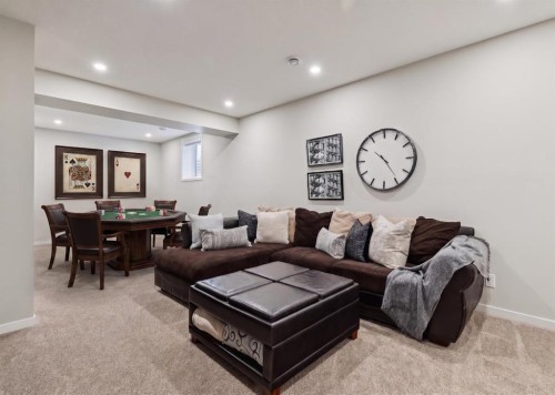 437 Magnolia Way Se, Calgary, AB - Indoor