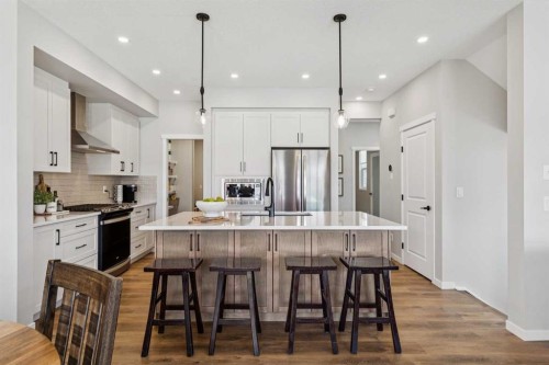 437 Magnolia Way Se, Calgary, AB - Indoor Photo Showing Other Room